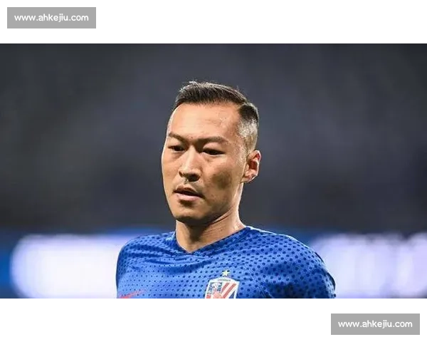 36 岁吴曦三连破 + 8 球创纪录:申花老将的逆袭传奇 36 岁吴曦三连破 + 8 球创纪录:申花老将的逆袭传奇