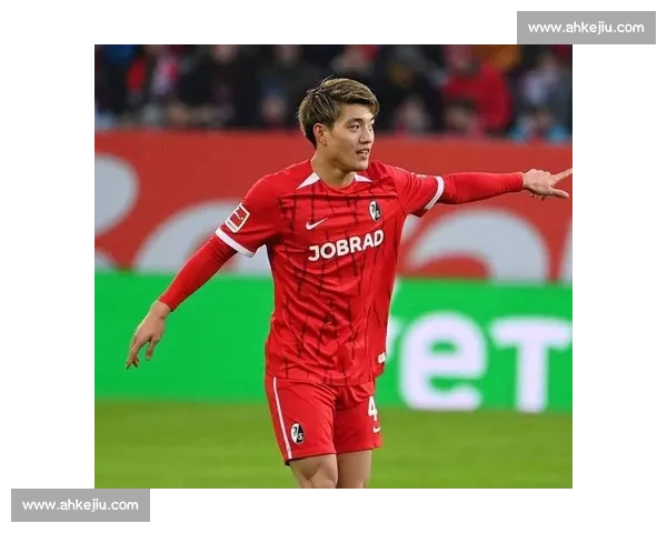 足坛喜事!堂安律大婚 日本国脚齐聚 美妆博主娇妻亮相 足坛喜事!堂安律大婚 日本国脚齐聚 美妆博主娇妻亮相